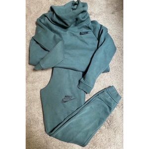 Nike Jogger Sweatsuit